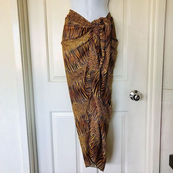 Rima Beachwear Cheetah and Leopard Animal Print Cover Up Sarong - Picture 2 of 10